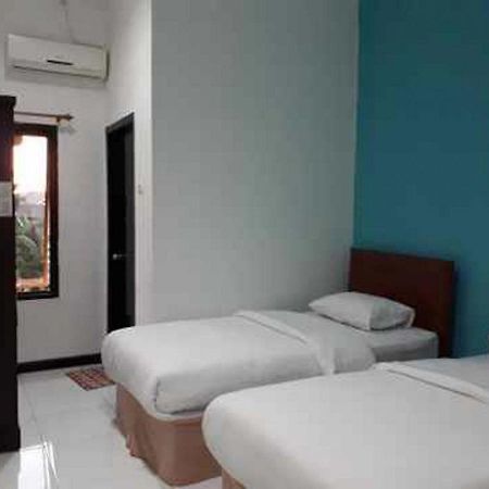 Reddoorz At Hotel Rumberpon Sorong Zewnętrze zdjęcie