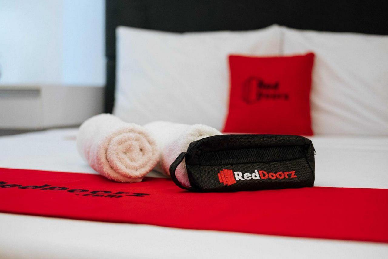 Reddoorz At Hotel Rumberpon Sorong Zewnętrze zdjęcie